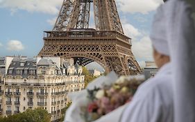 بولمان باريس برج إيفل